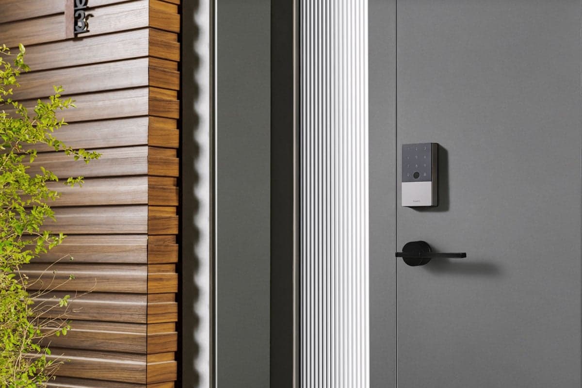 Deadbolt locks