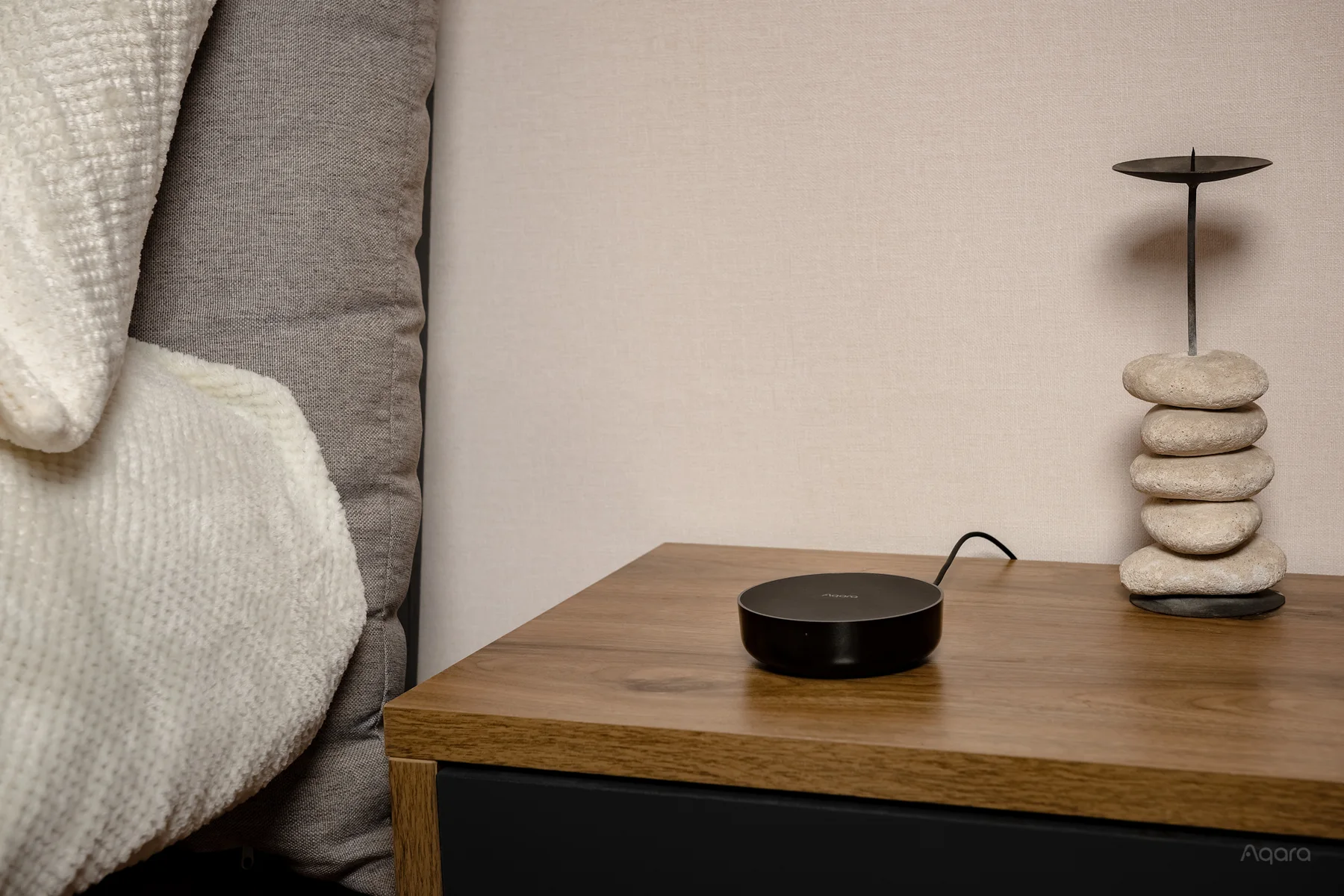 Aqara M200 in a bedroom