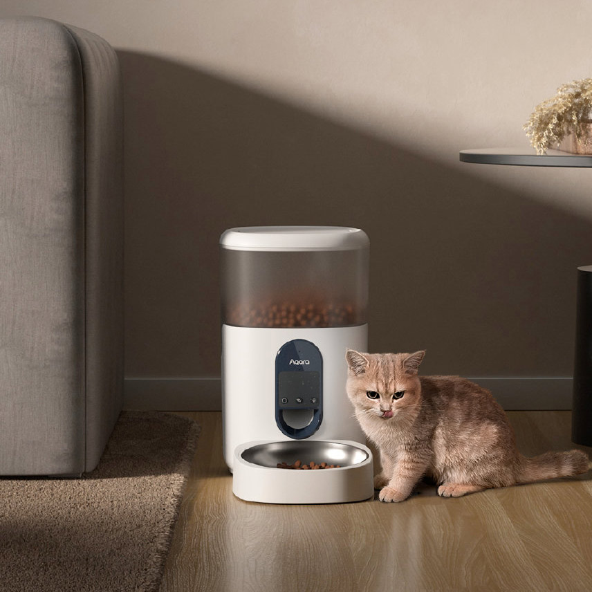 smart pet feeder with camera