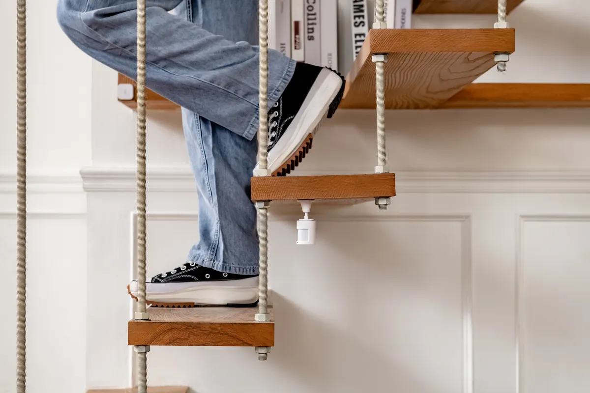 Aqara Motion Sensor P1 detecting someone walking up the stairs